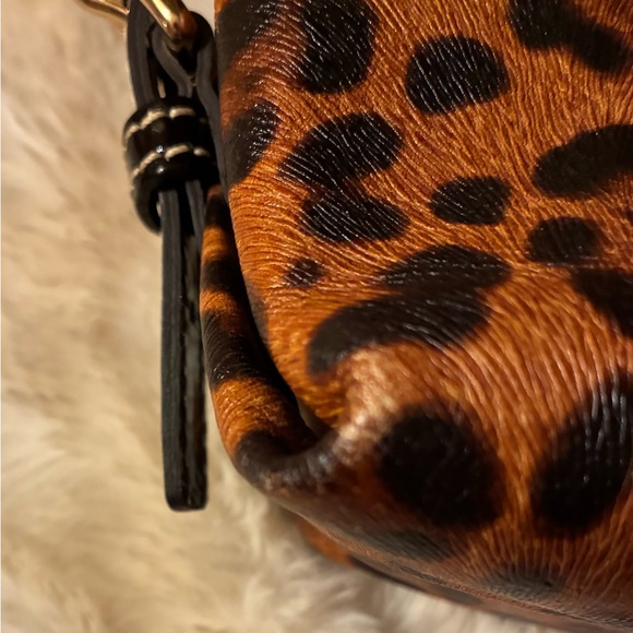 DOONEY BOURKE CHEETAH PRINT BLACK PATENT TRIM HOBO - Picture 11 of 13